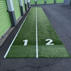 CrossFit Gym Flooring – Artificial Turf Tracks (Lanes 1–2) & Black Shock-Absorbing Rubber Mat 