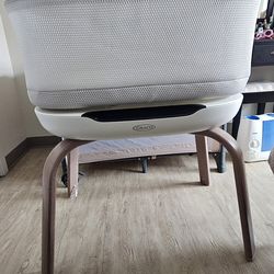 Graco SmartSense Soothing Baby Bassinet