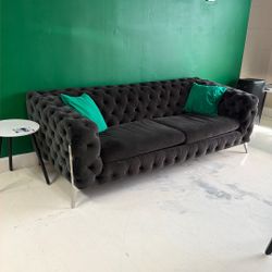 Black Velvet Chesterfield Sofa – Excellent Condition