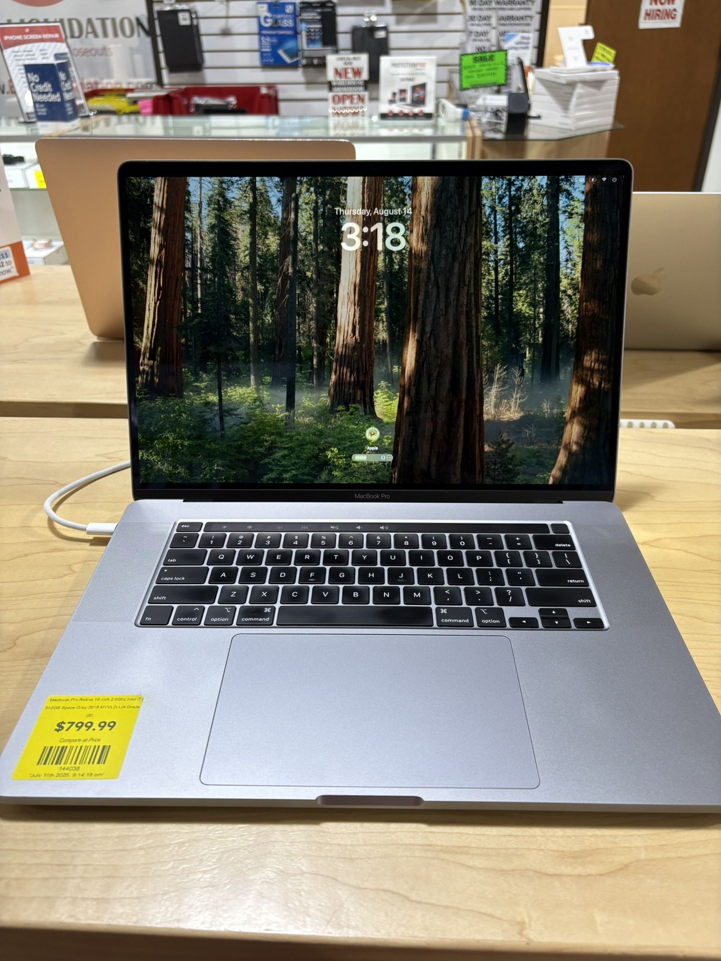Macbook Pro Retina 16 inch 2.6Ghz Intel i7 512GB Space Gray 2019