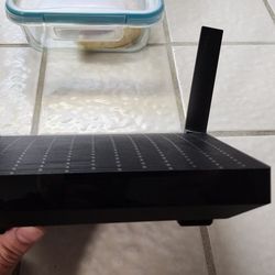 Linksys - MR7350 Max-Stream Mesh Dual-Band Wi-Fi 6 Router. 