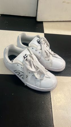 White etnies shoes