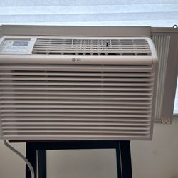 ❄️ LG 6000 BTU Air Conditioner With Remote Excellent