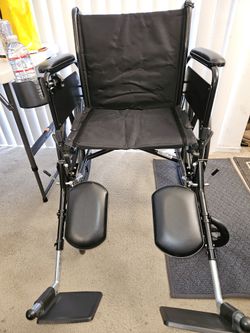 Drive Cruiser 3 Wheelchair With Leg Attachment