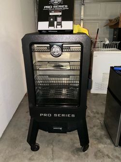 PIT BOSS PRO SERIES II 4-SERIES WOOD PELLET VERTICAL SMOKER