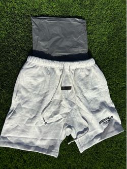 Essential shorts, white men’s medium