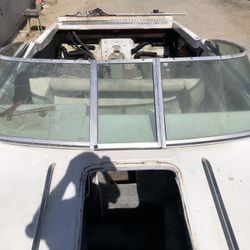 1995 reinell 2400 sxl windshield