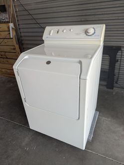 Dryer Maytag Oversize Capacity Plus  . DELIVERY AVAILABLE.