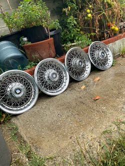 14" buick regal hubcaps excellent condition