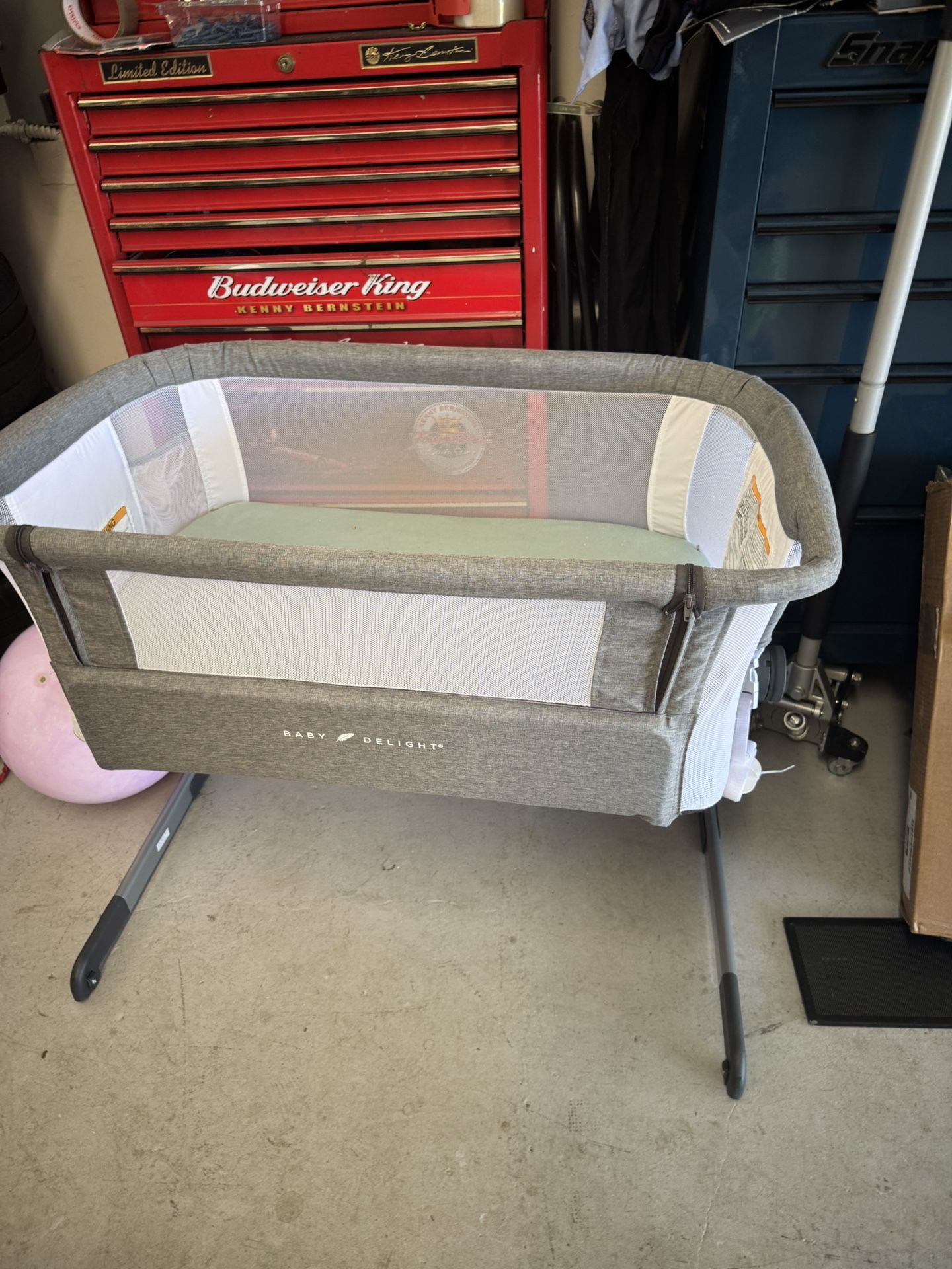 Baby Delight Bassinet!