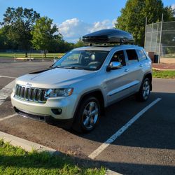 2012 Jeep Grand Cherokee (5.7 Hemi) For Sale