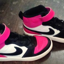 NIKE Court Borough Mid 2 PSV 