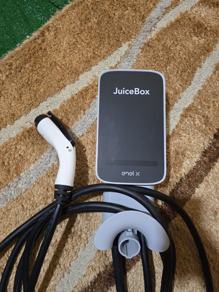 JUICEBOX 40 Smart Home Electric Vehicle Charging Station (14-50 Plug-In)