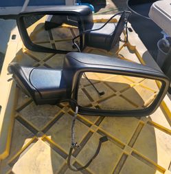2015 RAM    Side View Mirrors