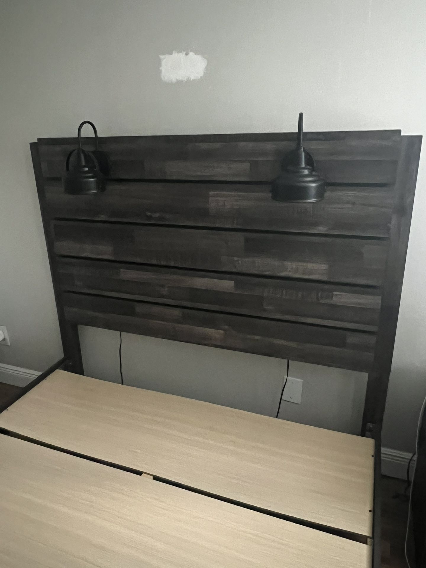 Bedroom Set (Queen Bed, Dresser With Mirror, Nightstand