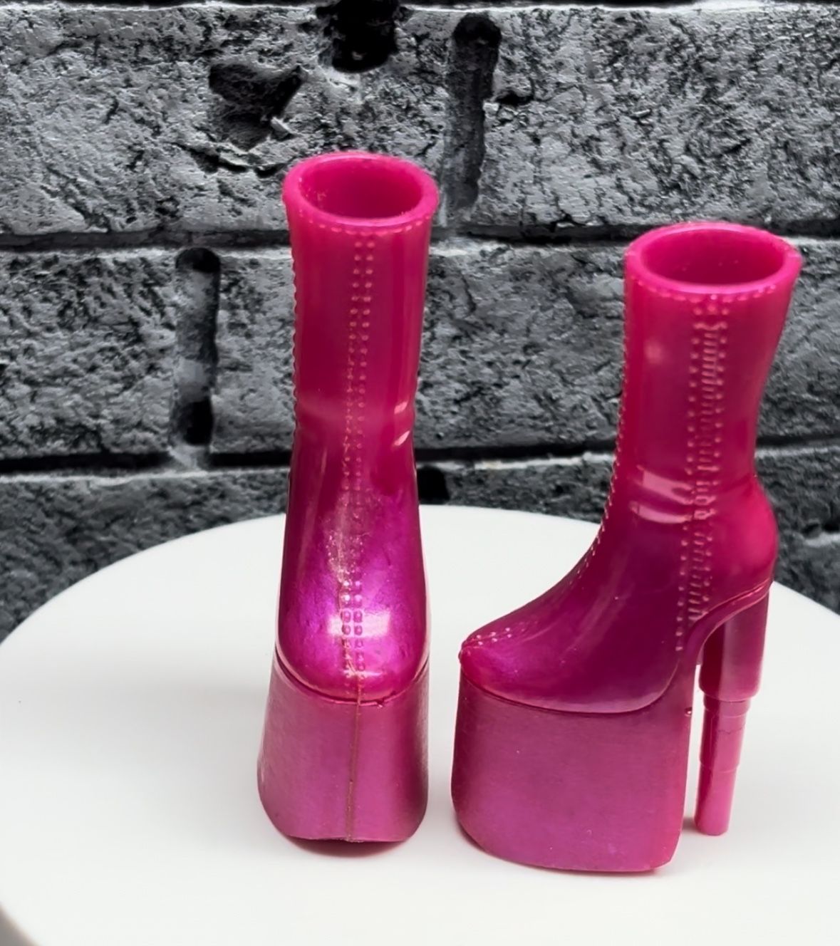 Bratz, Kylie, Jenner, boots custom creamy metallic pink