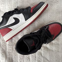 Air Jordan 1 Low “Bred Toe 2.0” GS 6.5Y – Red/Black/White