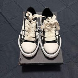 Maison Mihara Yasuhiro Low-Top Canvas Sneakers
