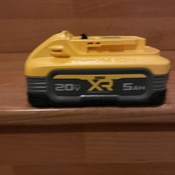 New Dewalt Battery 20V XR POWERSTACK 5AH