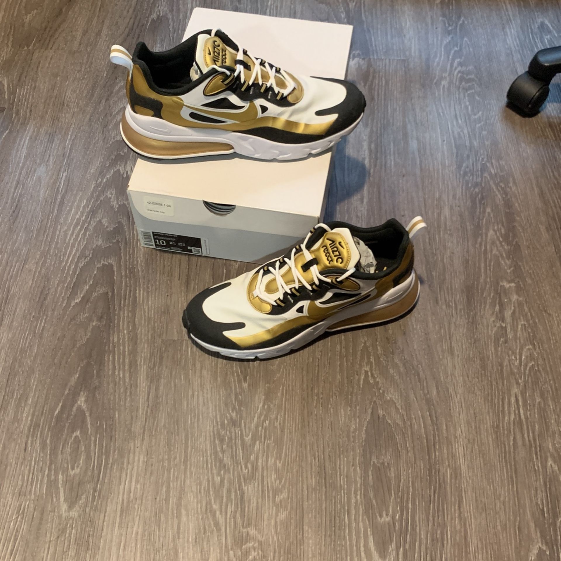 Nike Air Max 270 React
