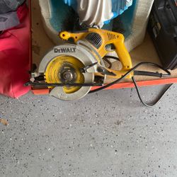 Dewalt Corded Circular Saw