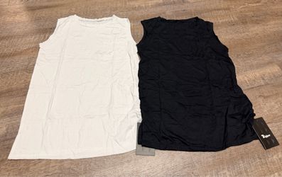 New in package Riyiper 2 Pack Women's Casual Loose Fit Sleeveless Tops