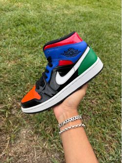 Jordan 1 Mid W “Multi Patent” Size 6Y/7.5W