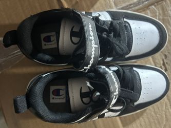 Champion Kids Shoes Size 4