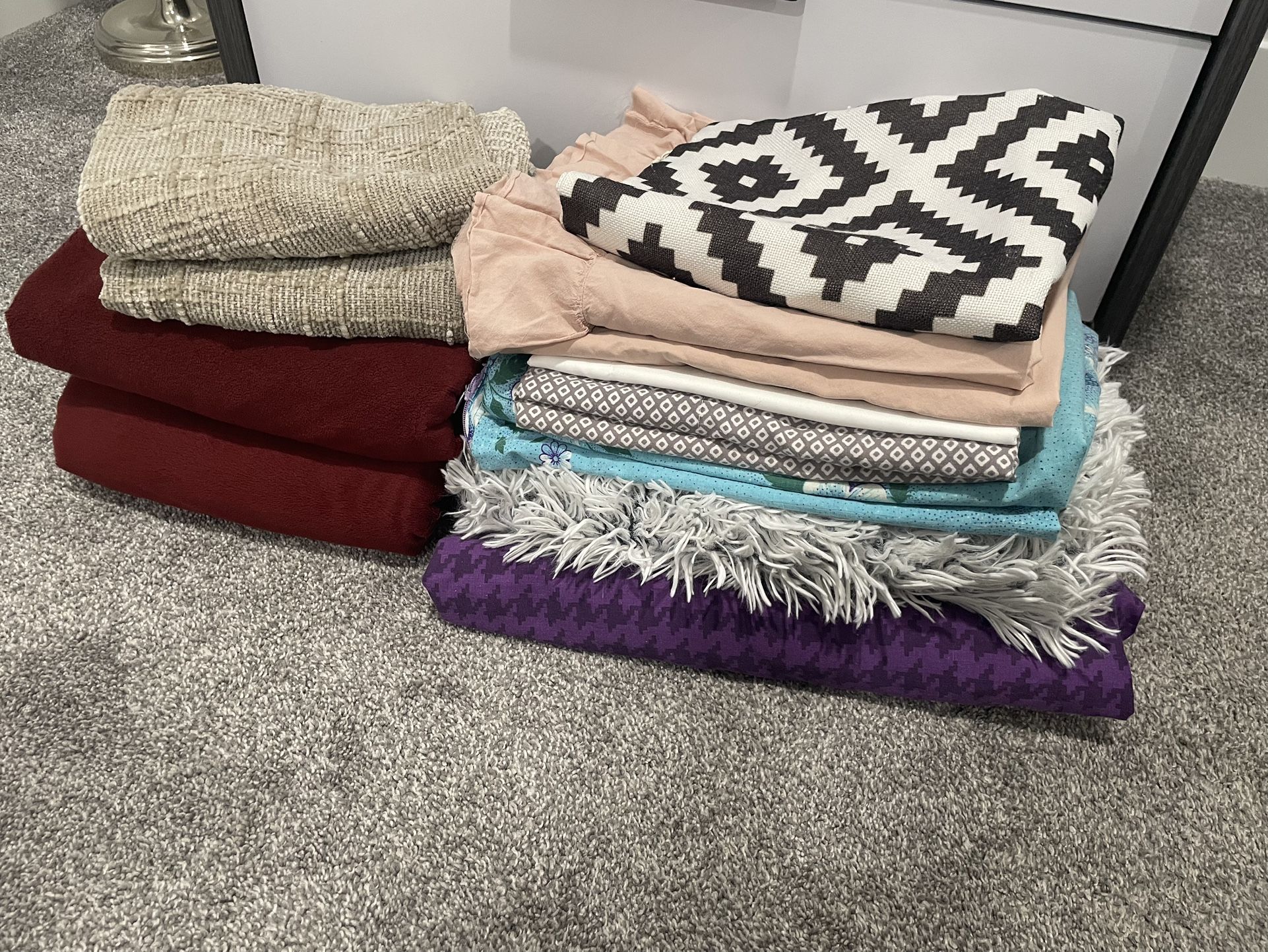 Pillowcases and Fitted sheet