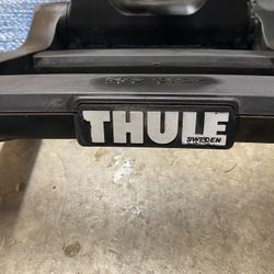 Thule Raceway Platform 9003PRO Bike Carrier No Hitch Required Holds 2 Bikes