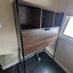 Fold Up Desk. 