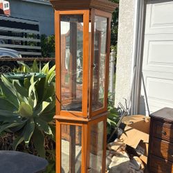 Corner Curio cabinet vintage