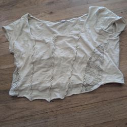 Cream lace top with ruffles #lacetop