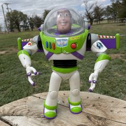 Disney Toy Story 12" Buzz Lightyear Interactive Action Figure