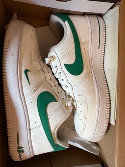 Women’s size 7 1/2 Air Force’s