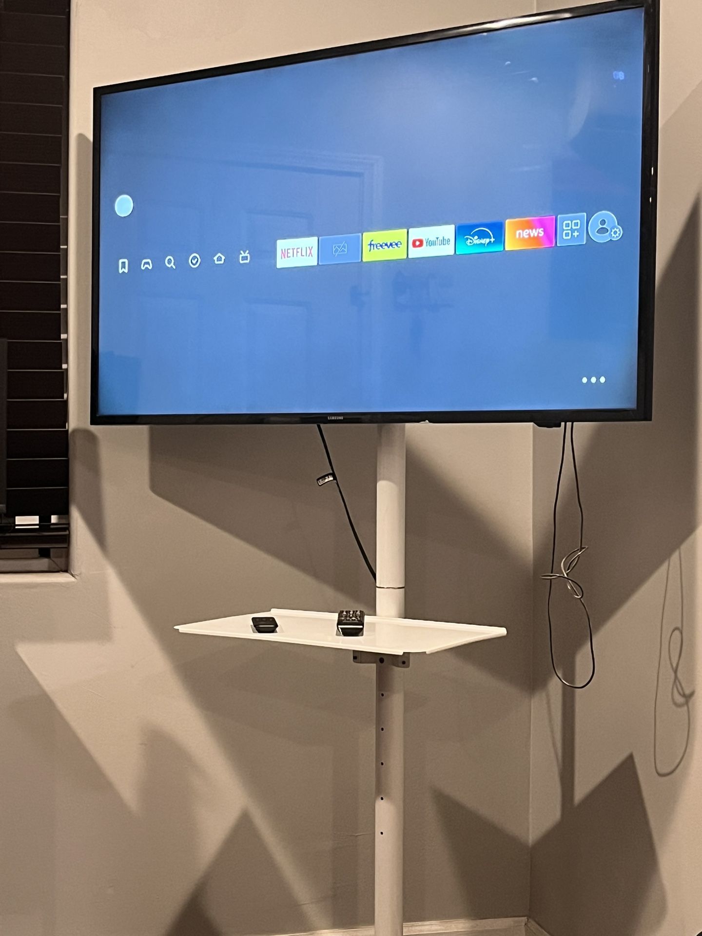 Samsung 48" TV With Rolling Stand