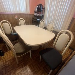 Dinning Room Table With Chairs 