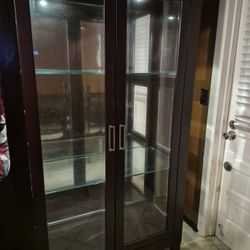 Curio Cabinet With Light Table And Four Chairs New 