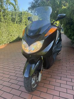 Yamaha Majesty Bike, Moto