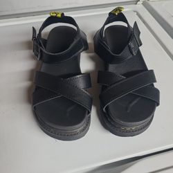 WOMEN'S SANDALS 