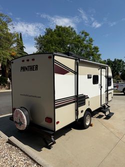 2019 Pacific Coachworks Panther 16BB