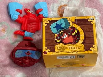 Larry x Franky McDonald’s toy