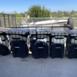 TRASH  CAN  64 & 32 Gallon Black Rolling Outdoor Garbage/Trash Can with Wheels and Attached Lid