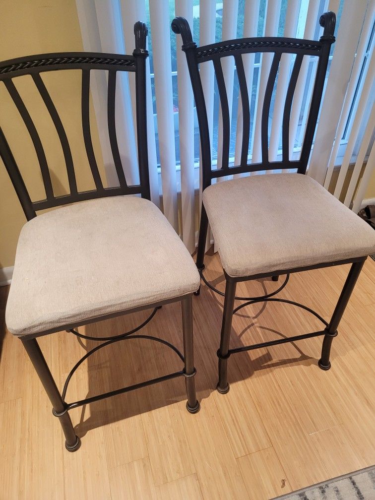 2 Bar Chairs
