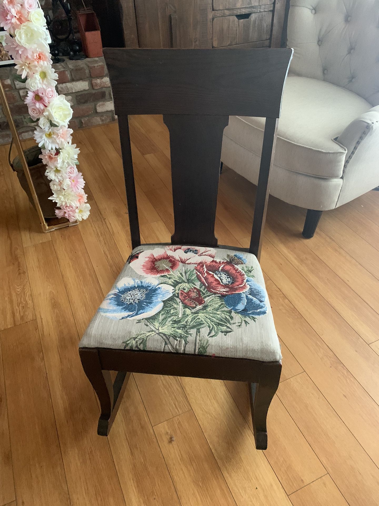 Antique Rocking Chair 