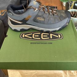 Keen Hiking Shoes