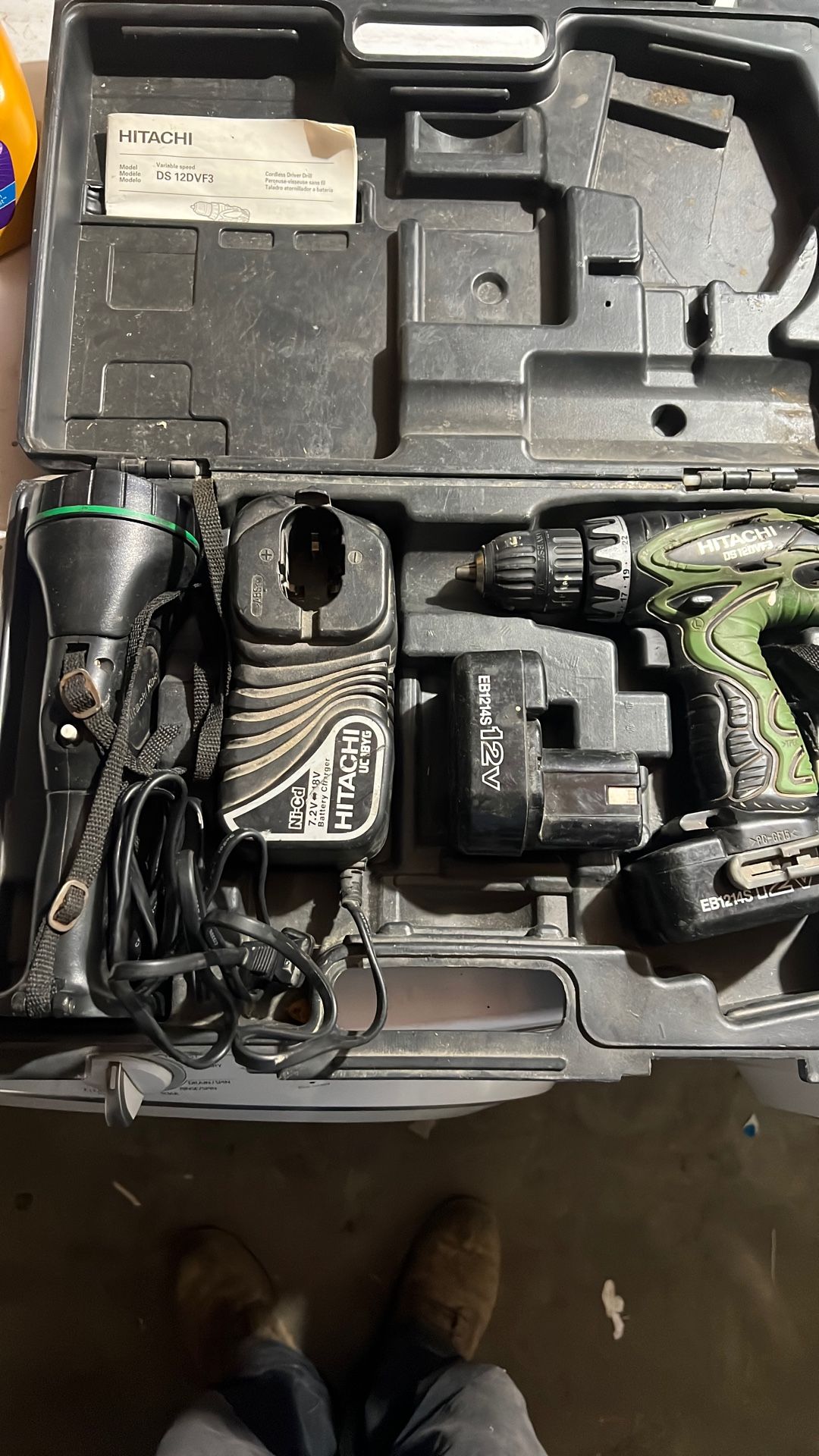 Hitachi cordless drill set