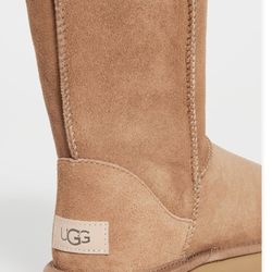 UGG Women Classic Short II