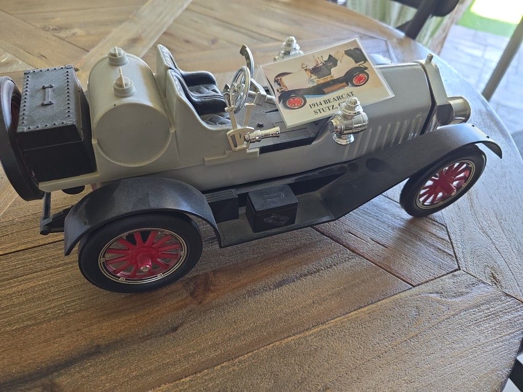 Vintage Decanter Car 1914 Bearcat Stutz, Grey