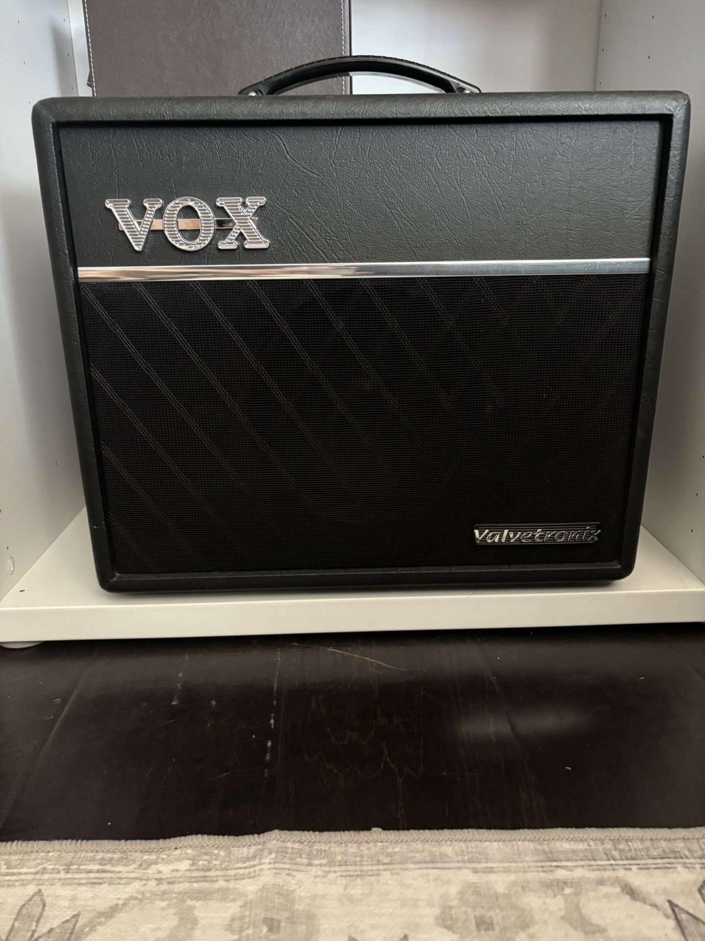 Vox  VT20 Guitar Amp- Excellent Condition 